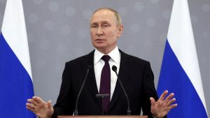 Vladimir Putin nenajavljeno posjetio Krim na godišnjicu aneksije, dočekao ga guverner