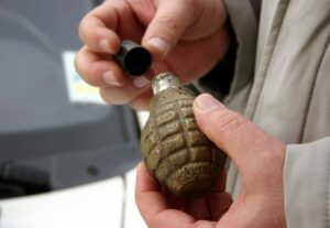 U domu Vukovarca policija pronašla bombu nakon što je prijetio smrću sugrađaninu